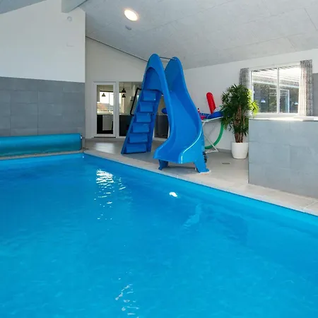 Vakantiehuis 30 Person In *